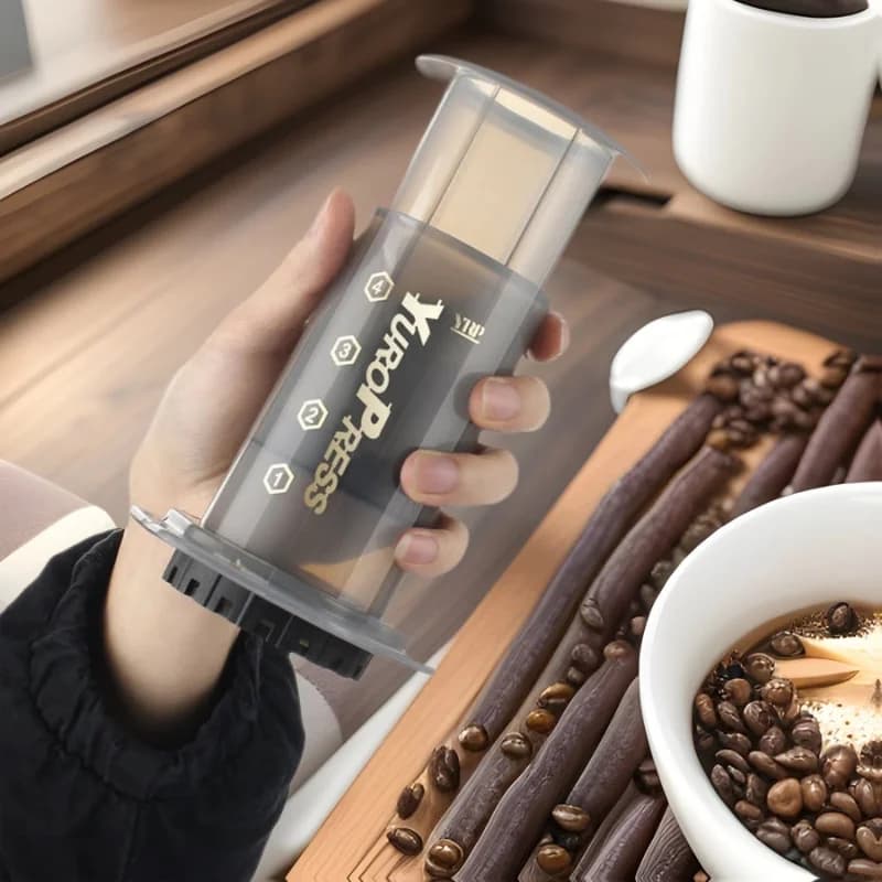 Prenosný french press kávovar