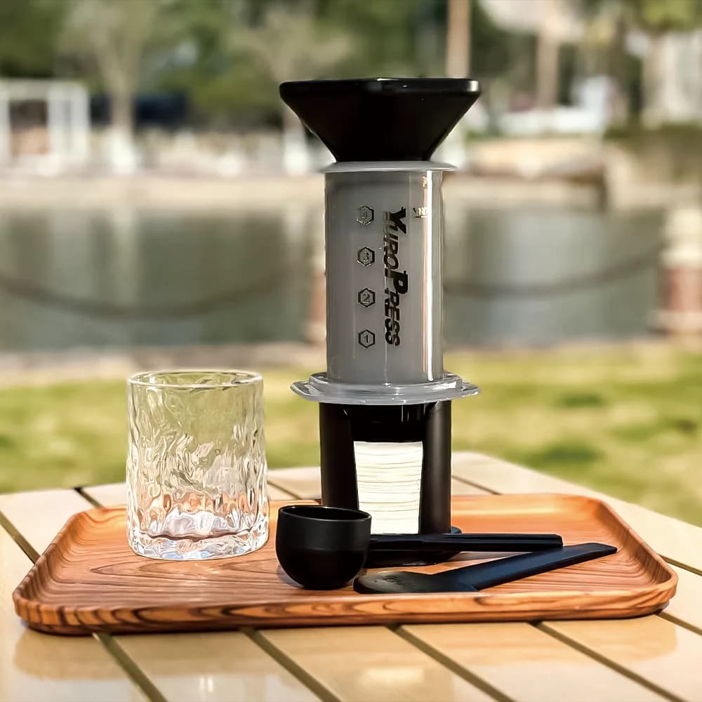Prenosný french press kávovar
